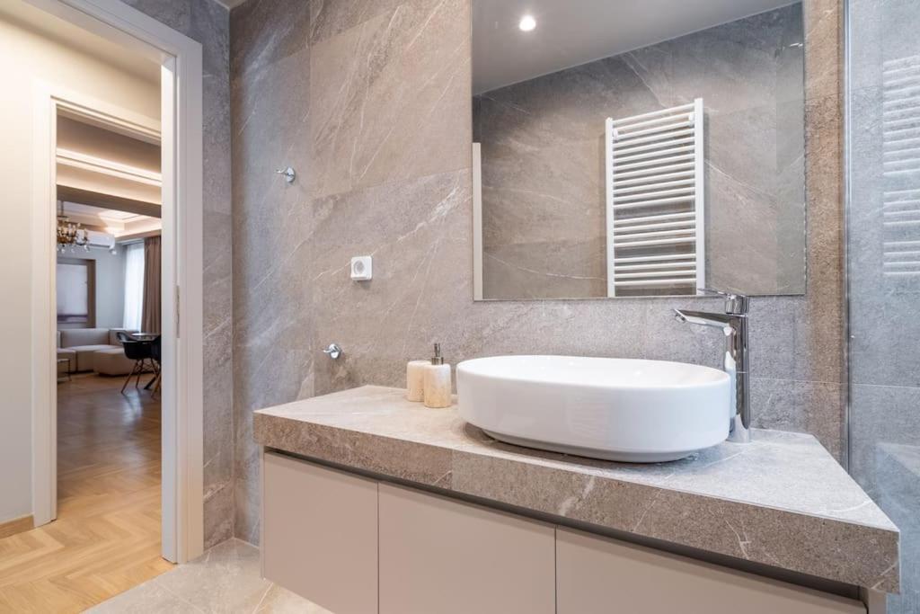 Appartement Urban Elegance In Kolonaki à Athènes Extérieur photo